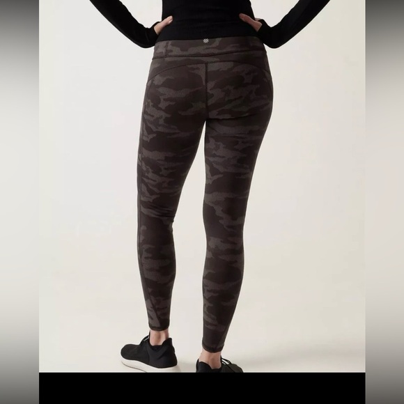 Athleta Rainier Reflective Tight | size Large| NWT - Picture 2 of 8